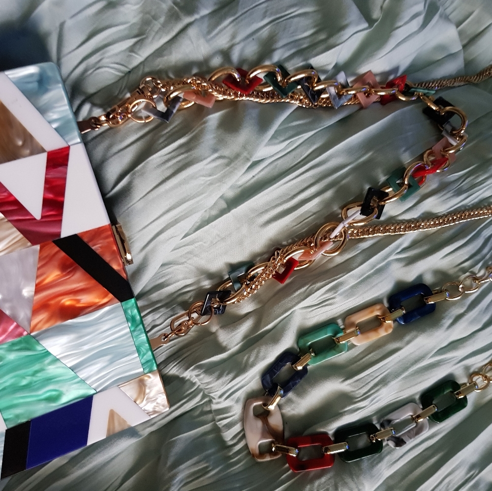 Chain Multi Color Crossbody Clutch With Neckless